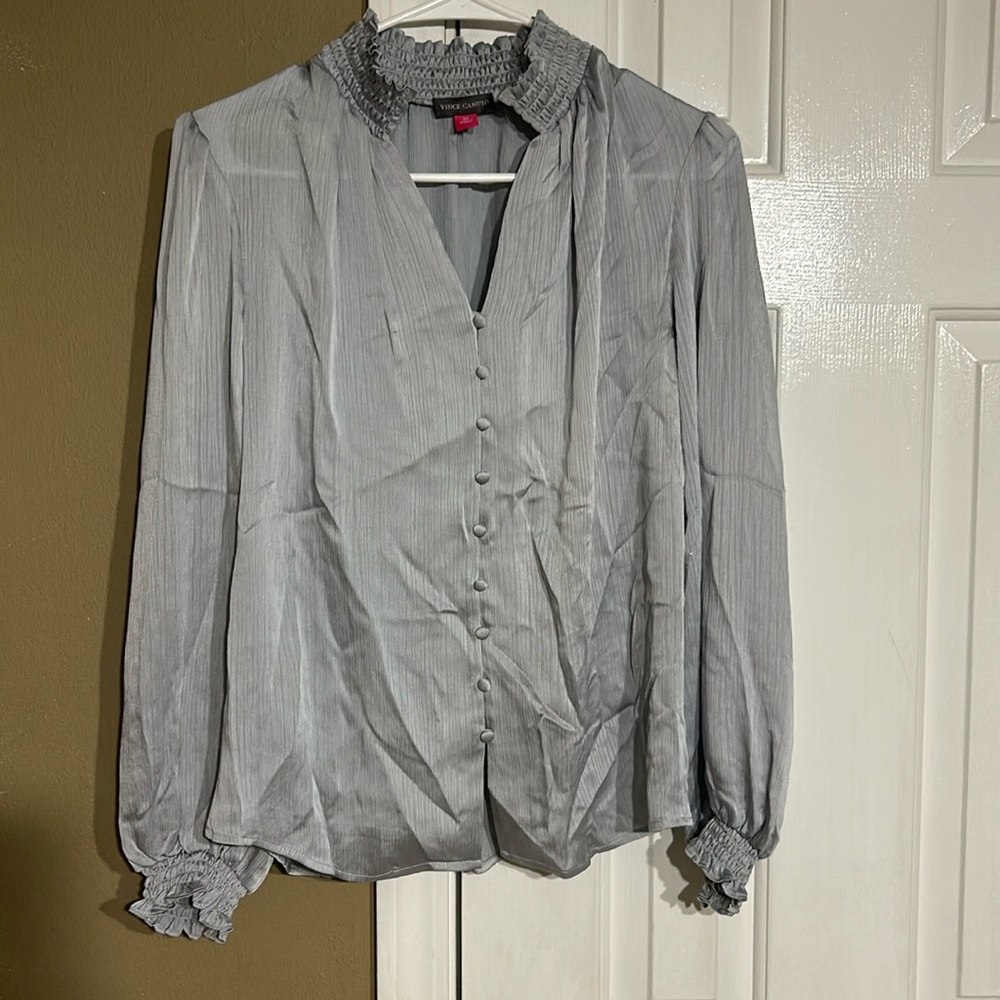 Vince Camuto blouse size XS